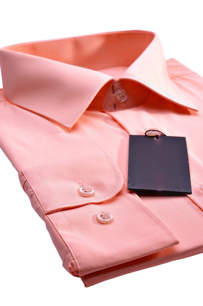 Kolorowa moda na koszule damskie: stylowe porady!