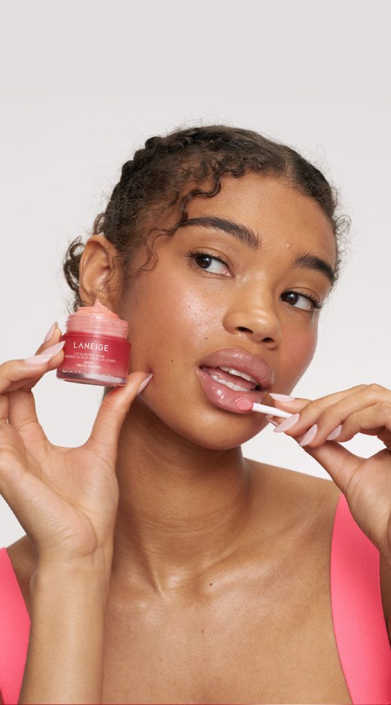 5 Top Produktów na Suche Usta – Balsamy i Szminki Nawilżające