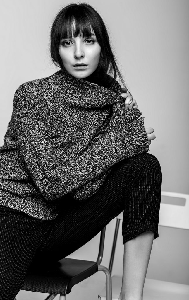 Magia fryzjerska: grzywka idealnie dopasowana do Twojego rysopisu!